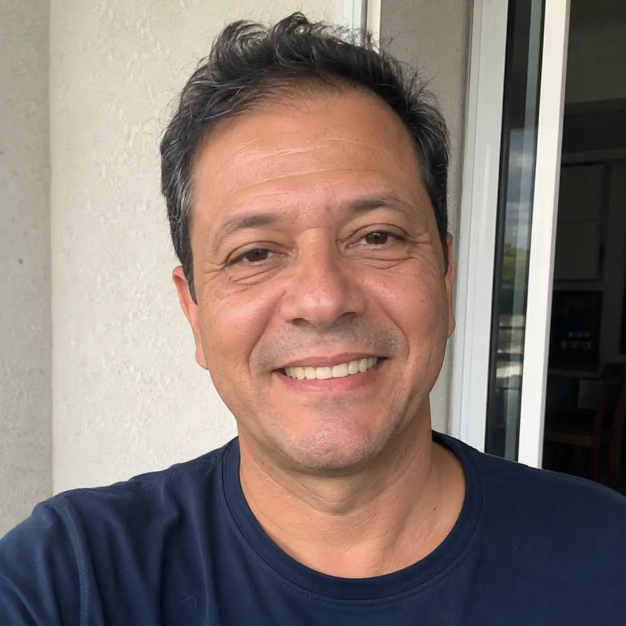Roberto F.